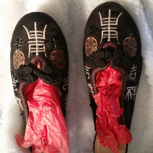 Vintage Clara Barson Asian Design Shoes - Picture 2 of 14